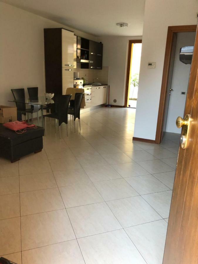 Trilocale In Villetta Piano Terra Indipendente Osio Sotto Εξωτερικό φωτογραφία
